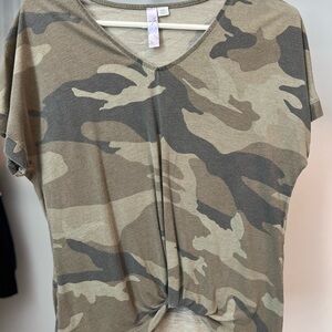 Alya Camouflage Short Sleeve Top
